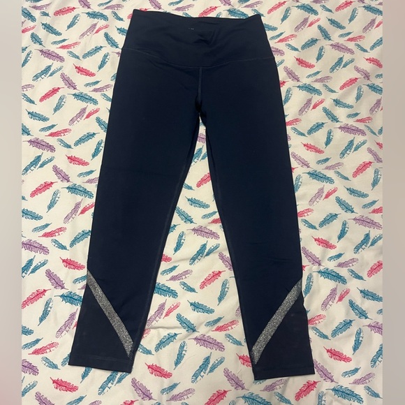 🌸VS Leggings with Silver Accents - Picture 1 of 7